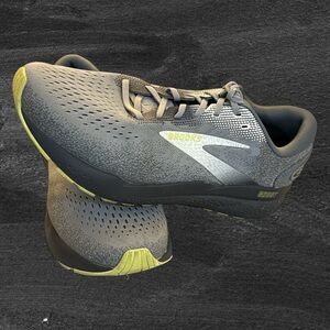 Brooks Ghost 16 Men's 13 2E Gray Black Neutral Road Running Shoes Sneakers